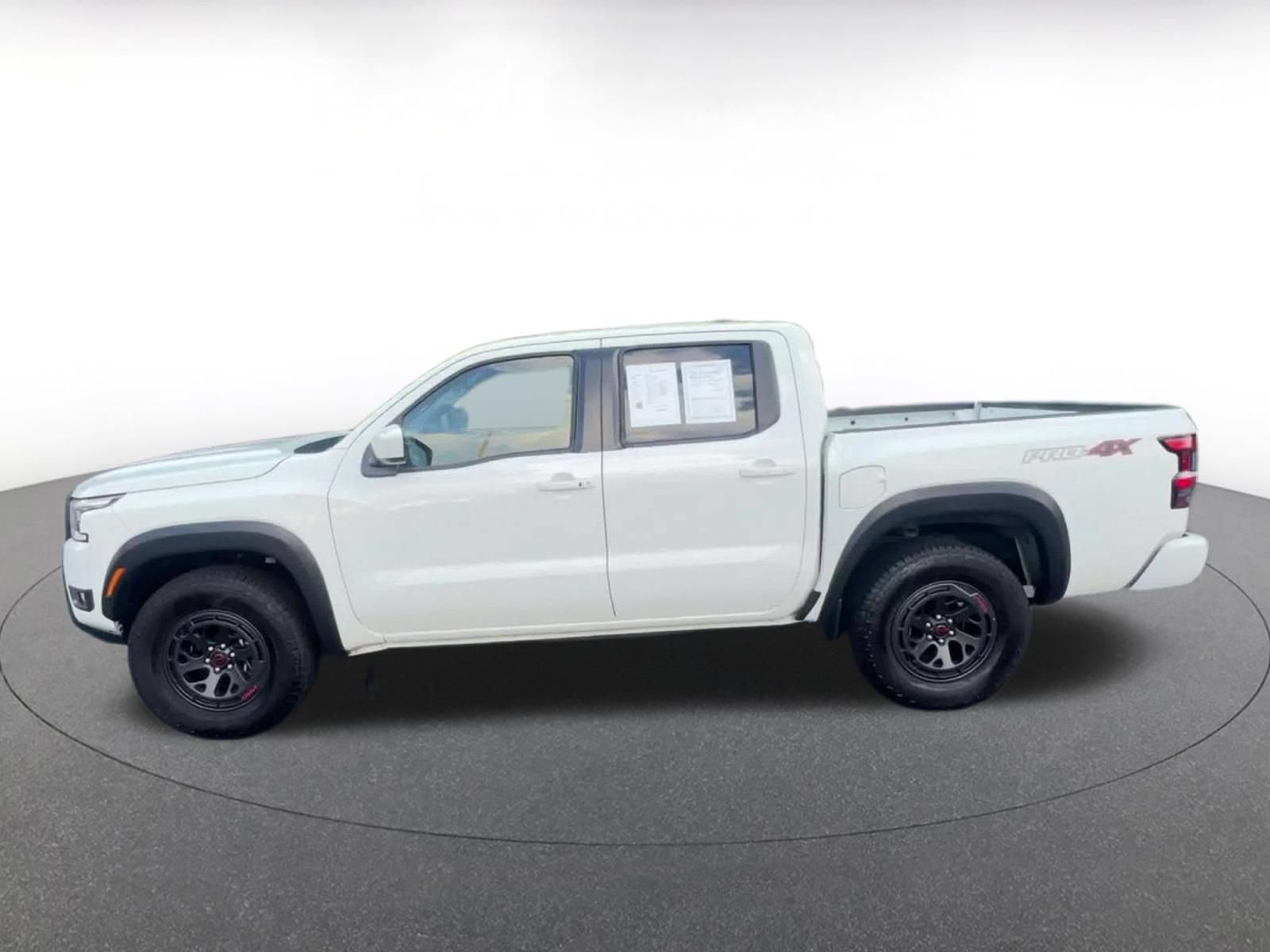 Used 2026 Nissan Frontier PRO-4X AWD/4WD image 8