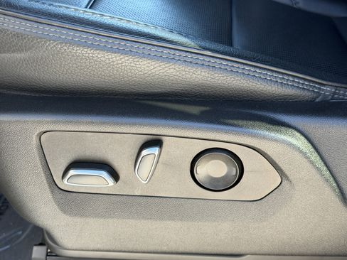 Used 2022 GMC Yukon Denali image 21