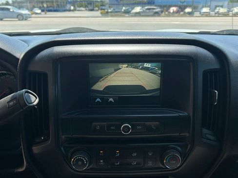 Used 2018 Chevrolet Silverado 1500 Custom w/ Custom Value Package image 14