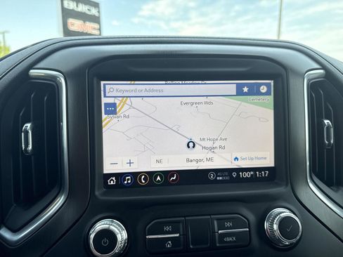 Used 2022 GMC Sierra 1500 AT4 w/ AT4 Preferred Package image 18