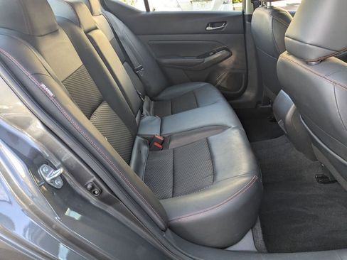 Used 2025 Nissan Altima 2.5 SR image 28