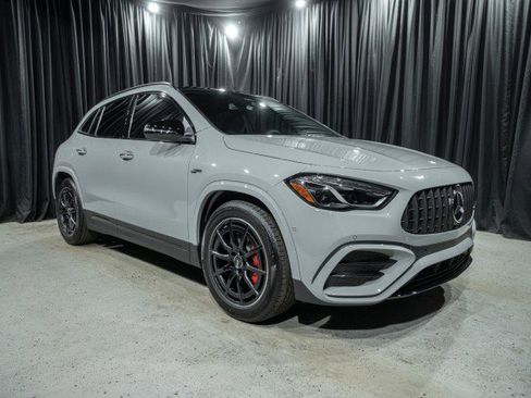 New 2026 Mercedes-Benz GLA 35 AMG 4MATIC image 3