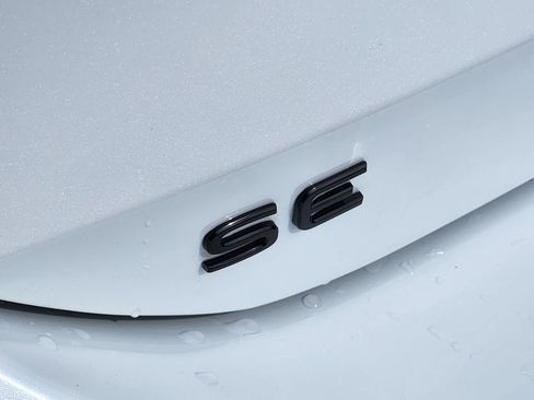 New 2026 Volkswagen Tiguan SE R-Line AWD/4WD image 31