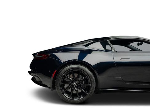 Used 2017 Aston Martin DB11 V12 RWD image 27