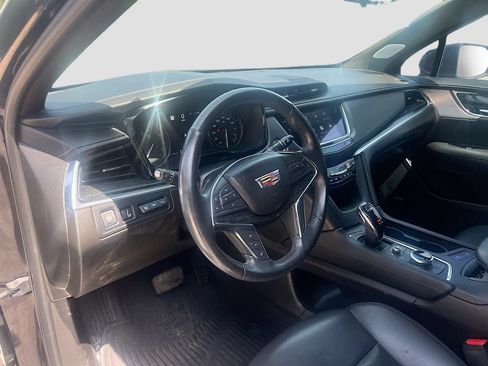 Used 2023 Cadillac XT5 Premium Luxury w/ Technology Package FWD image 9