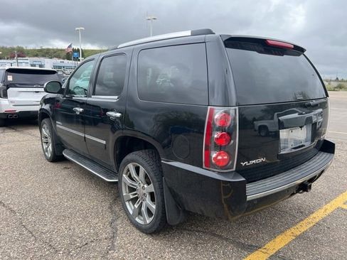 Used 2014 GMC Yukon Denali AWD/4WD image 6