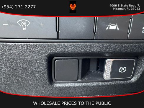 Used 2021 Hyundai Palisade SE AWD/4WD image 16