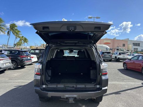 Used 2021 Toyota 4Runner Venture AWD/4WD image 18