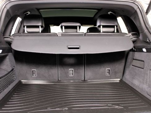 Certified 2023 Porsche Cayenne w/ Premium Package AWD/4WD image 24