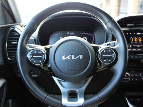 Used 2023 Kia Soul EX FWD image 17