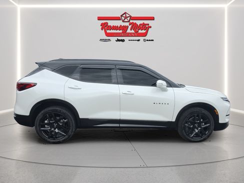 Used 2023 Chevrolet Blazer RS w/ Driver Confidence II Package FWD image 6