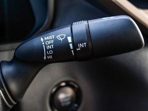 Used 2025 Toyota Tundra Limited AWD/4WD image 27