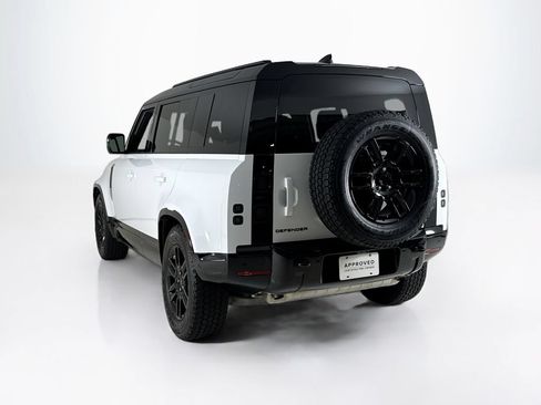 Used 2026 Land Rover Defender 110 X-Dynamic SE AWD/4WD image 3