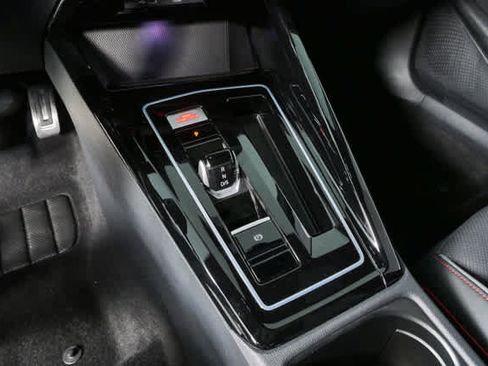Certified 2025 Volkswagen GTI Autobahn FWD image 19