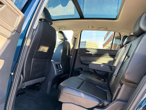 Used 2022 Volkswagen Atlas SE w/ Panoramic Sunroof Package image 19