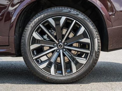 New 2026 Volvo XC90 T8 Plus w/ Protection Package Premier AWD/4WD image 18