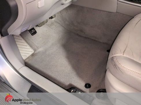 Used 2016 Toyota Camry XLE w/ Moonroof Package image 21