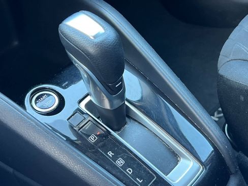 Used 2021 Nissan Kicks S image 24