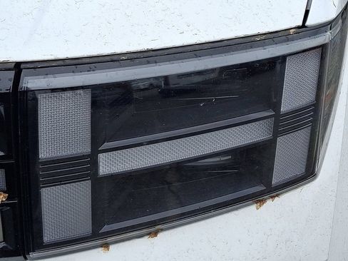 Used 2025 Hyundai Santa Fe SEL AWD/4WD image 8