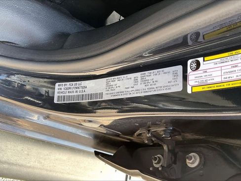 Used 2021 RAM 1500 Laramie image 35