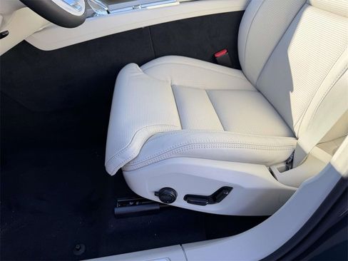 New 2026 Volvo XC60 B5 Ultra w/ Protection Package Premier image 16