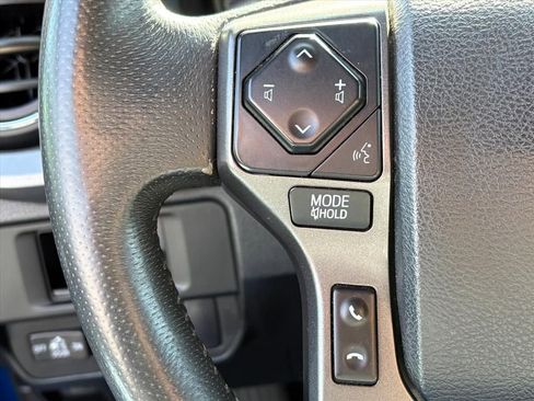 Used 2016 Toyota Tacoma TRD Off-Road w/ Towing Package image 11