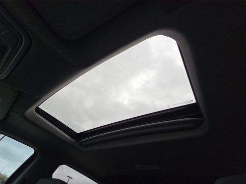 Used 2022 Chevrolet Silverado 1500 LT Trail Boss w/ Convenience Package II image 21