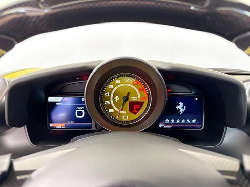Certified 2022 Ferrari F8 Tributo RWD image 11