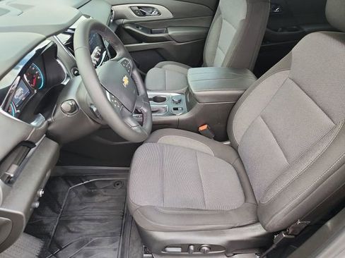 Used 2023 Chevrolet Traverse LT image 18