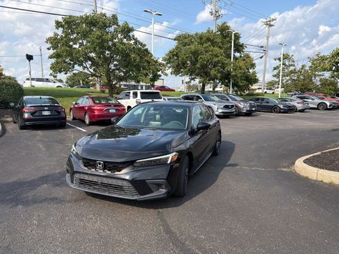 Used 2023 Honda Civic LX image 6