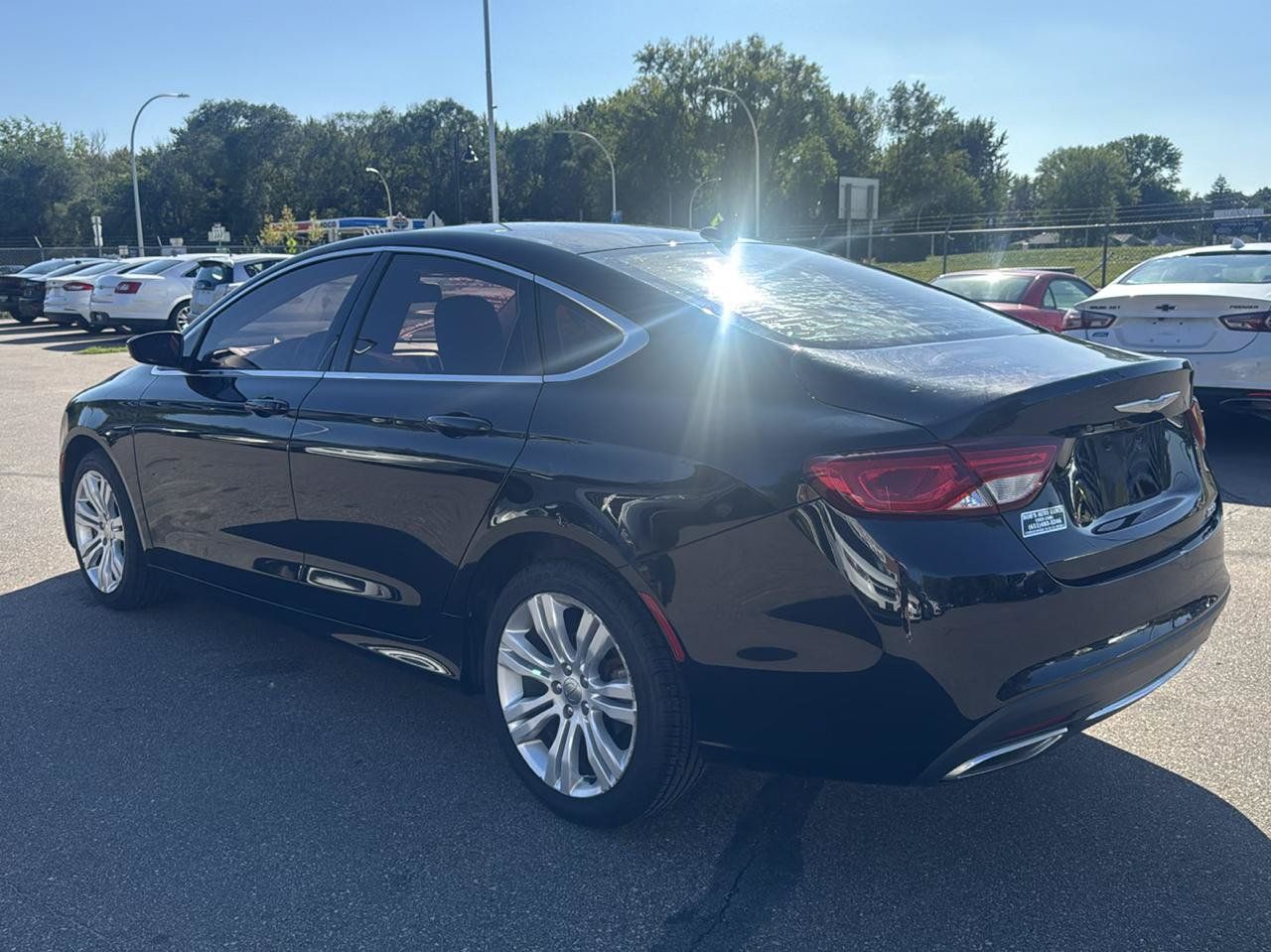 Used 2016 Chrysler 200 Limited w/ Anniversary Edition FWD image 7