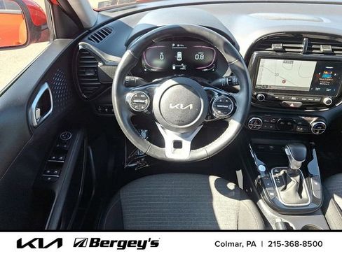 Used 2023 Kia Soul EX image 14