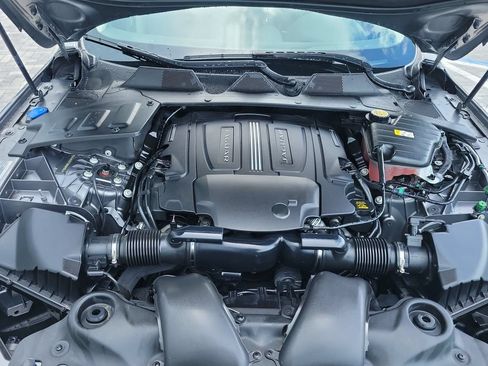 Used 2017 Jaguar XJ L Portfolio RWD image 28