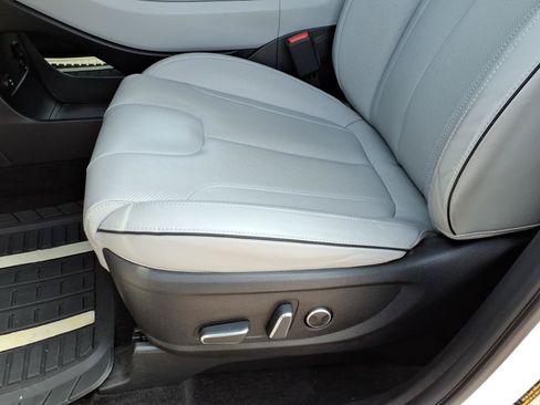 Used 2024 Hyundai Palisade SEL FWD image 4