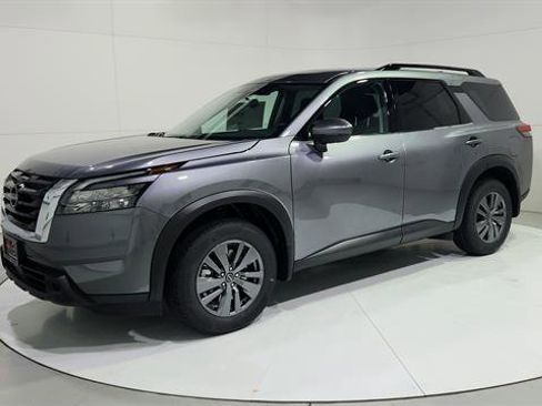 New 2025 Nissan Pathfinder SV image 3