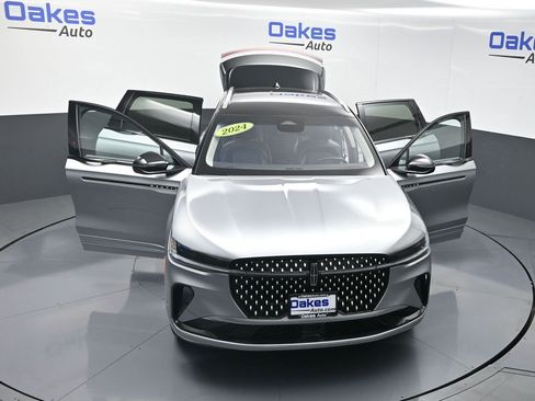 Used 2024 Lincoln Nautilus Reserve image 56