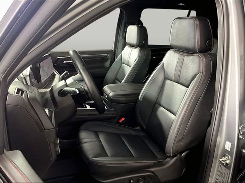 Used 2025 Chevrolet Tahoe RST w/ Comfort Package AWD/4WD image 8