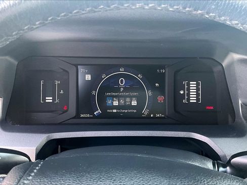 Used 2025 Toyota 4Runner SR5 AWD/4WD image 20