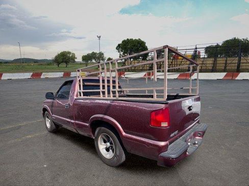 Used 1998 Chevrolet S10 Pickup LS RWD image 4