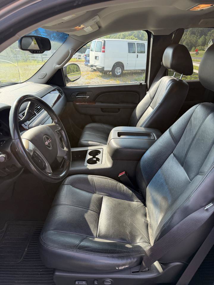 Used 2010 GMC Sierra 1500 SLT w/ SLT Convenience Package AWD/4WD image 5