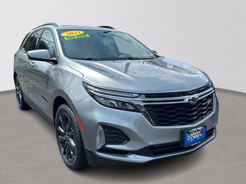 Used 2023 Chevrolet Equinox RS FWD image 2