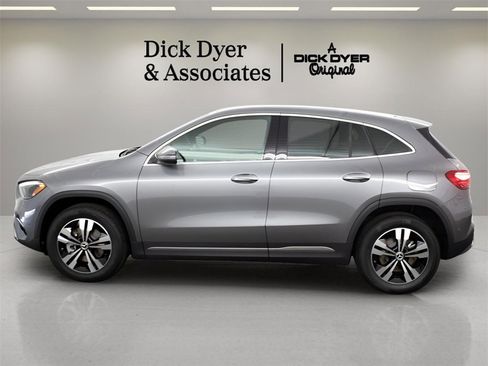 Used 2025 Mercedes-Benz GLA 250 image 36