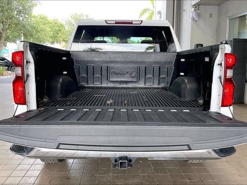 Used 2025 Chevrolet Silverado 1500 LT RWD image 18