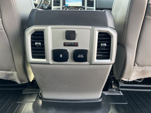 Used 2018 Ford F150 Lariat w/ Equipment Group 502A Luxury AWD/4WD image 29