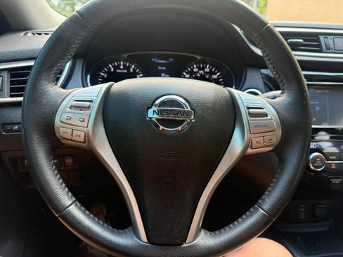 Used 2016 Nissan Rogue SL FWD image 29