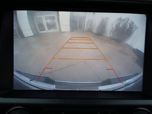 Used 2016 GMC Canyon SLE w/ SLE Convenience Package image 29