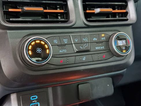 Certified 2022 Ford Maverick XLT w/ XLT Luxury Package FWD image 17