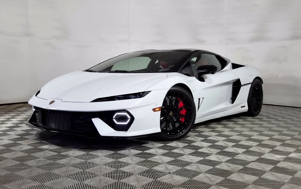 Used 2026 Lamborghini Temerario AWD/4WD image 1
