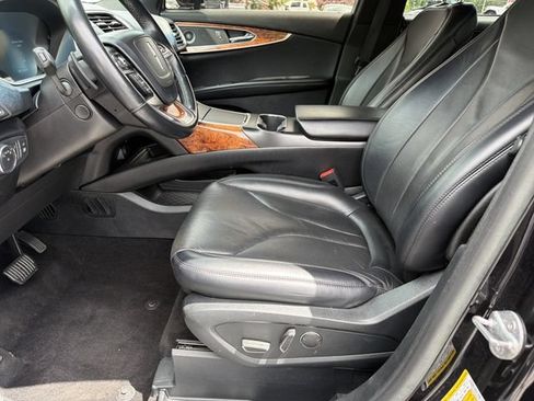 Used 2019 Lincoln Nautilus Reserve AWD/4WD image 28