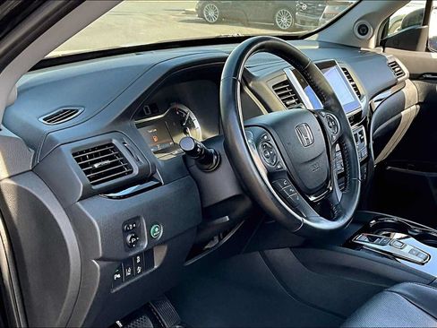 Used 2016 Honda Pilot Elite image 17